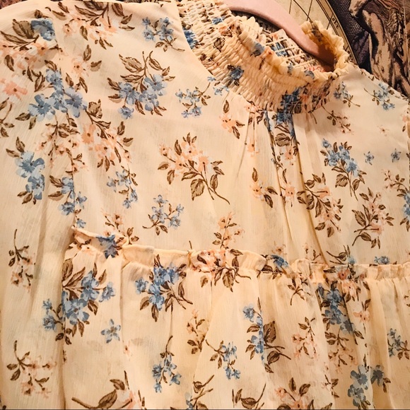 Peach layered floral top - Picture 3 of 6